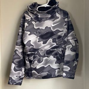 Nike Dry-fit Urban Camo Hoodie Size Kids 6